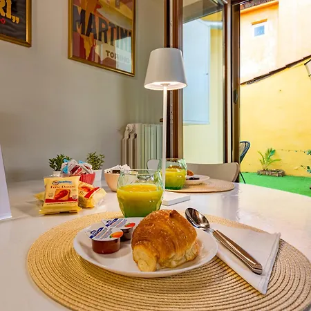 900mt Dalla Torre Di - Cortile, Wifi E Netflix Apartament
