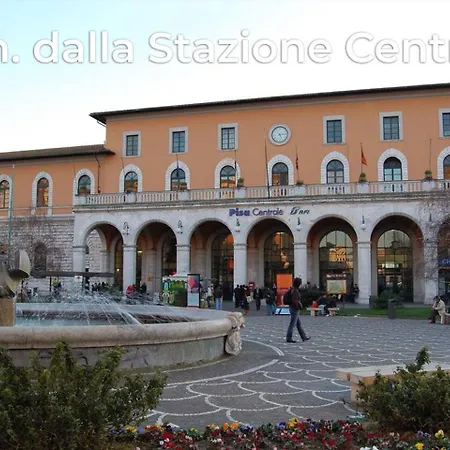 900mt Dalla Torre Di - Cortile, Wifi E Netflix * Piza